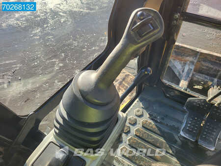 Mini excavators 2017 Caterpillar 305 E2 CR (25)