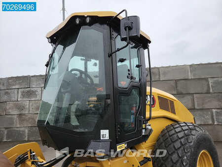 Single drum compactors 2023 Caterpillar CS10 GC A/C - LOW HOURS (12)
