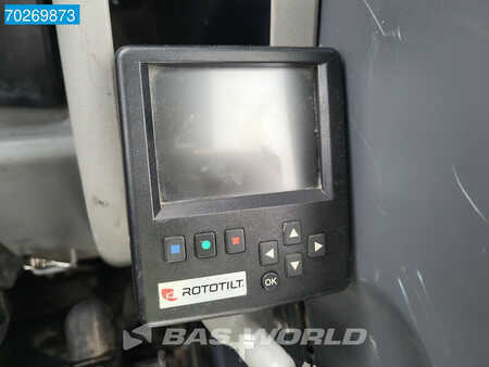 Escavatori cingolati 2018 Komatsu PC240 LC-11 ROTOTILT (29)