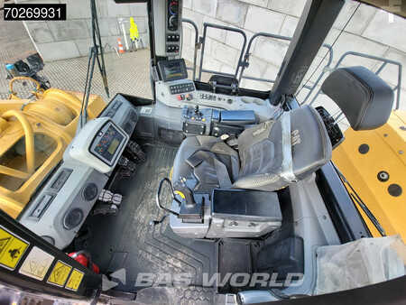 Carregadeira de rodas 2020 Caterpillar 988 K (26)