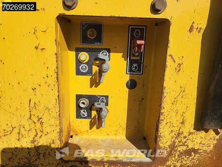 Carregadeira de rodas 2020 Caterpillar 988 K (25)