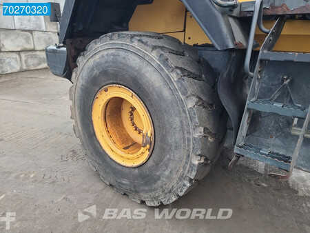 Kolové nakladače 2011 Komatsu WA380-6 (24)
