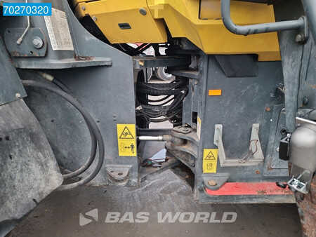 Kolové nakladače 2011 Komatsu WA380-6 (25)