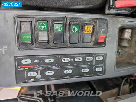 Kettenbagger 2004 Komatsu PC228 US LC (40)