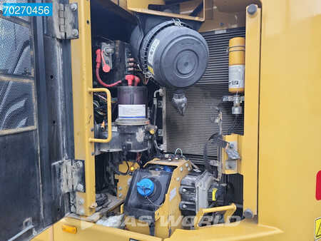 Excavadoras de cadenas 2017 Caterpillar 325 F L ROTOTILT - 2 BUCKETS (24)