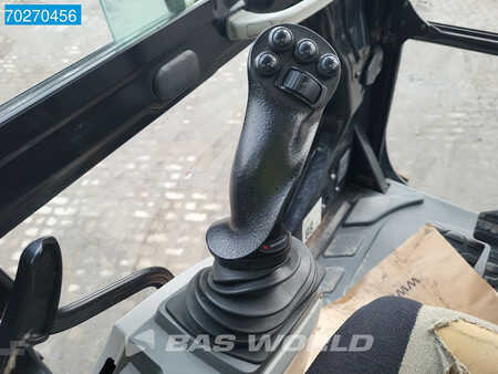 Excavadoras de cadenas 2017 Caterpillar 325 F L ROTOTILT - 2 BUCKETS (33)
