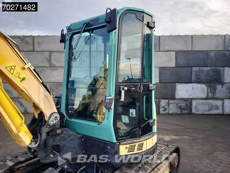 Mini kotrógép 2014 Yanmar VIO50-U (24)