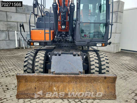 Escavadora de rodas 2019 Doosan DX140 W-5 OIL QUICK - GERMAN (11)