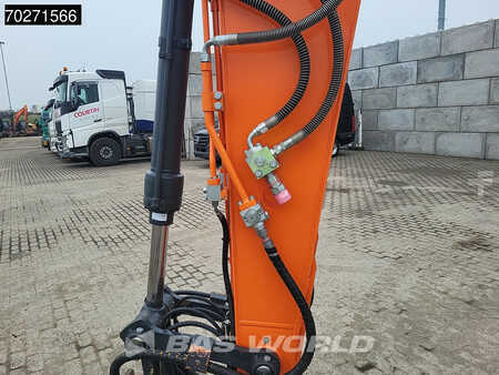 Escavadora de rodas 2019 Doosan DX140 W-5 OIL QUICK - GERMAN (14)