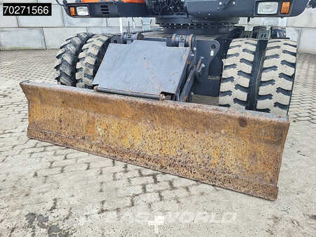 Escavadora de rodas 2019 Doosan DX140 W-5 OIL QUICK - GERMAN (16)