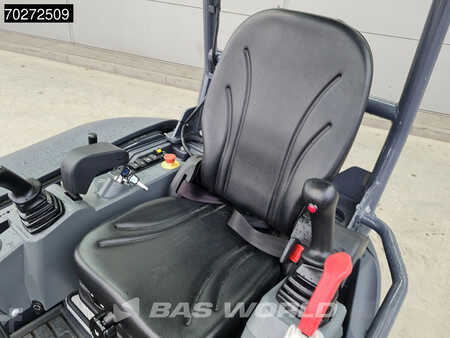 Mini excavators 2023 XCMG XE27 E 2 YEARS FACTORY WARRANTY - KUBOTA ENGINE (27)