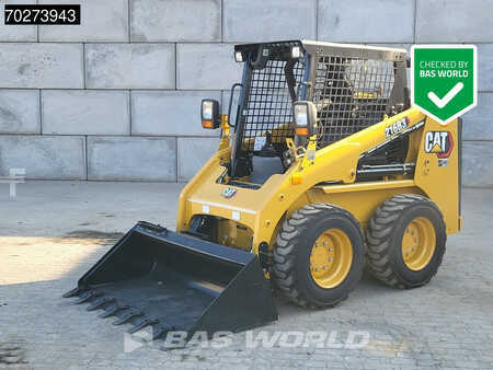 Kolové nakladače 2024 Caterpillar 216 B3 (1)