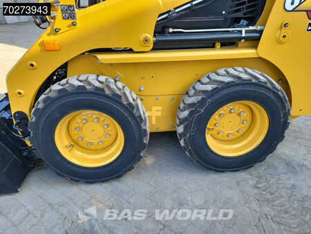 Hjullaster 2024 Caterpillar 216 B3 (13)