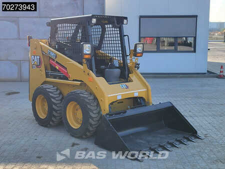 Kolové nakladače 2024 Caterpillar 216 B3 (8)