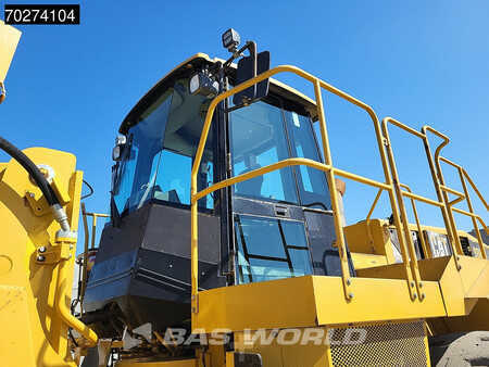 Carregadeira de rodas 2005 Caterpillar 988 H (17)