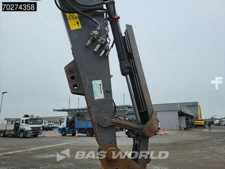 Rupsgraafmachines 2015 Volvo EC300 E L (13)
