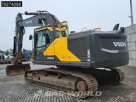 Korečková rýpadla 2015 Volvo EC300 E L (2)