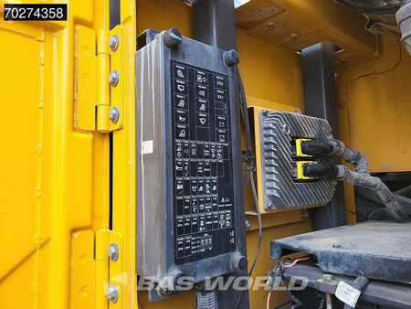 Rupsgraafmachines 2015 Volvo EC300 E L (24)