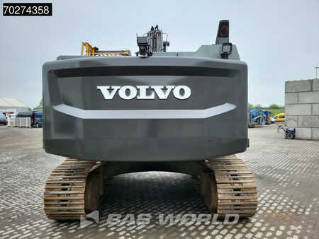 Korečková rýpadla 2015 Volvo EC300 E L (3)