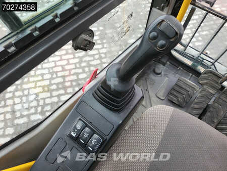 Rupsgraafmachines 2015 Volvo EC300 E L (32)