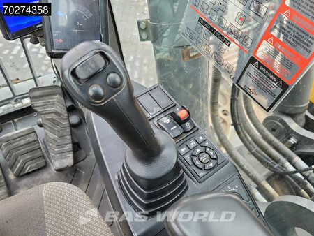 Rupsgraafmachines 2015 Volvo EC300 E L (35)