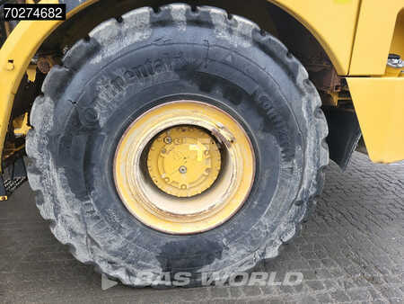 Knickgelenkte Muldenkipper/Dumper 2012 Caterpillar 740 B (19)
