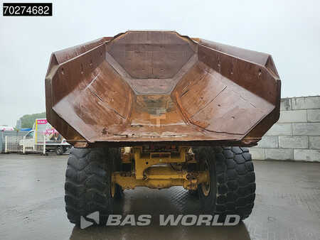Knickgelenkte Muldenkipper/Dumper 2012 Caterpillar 740 B (8)