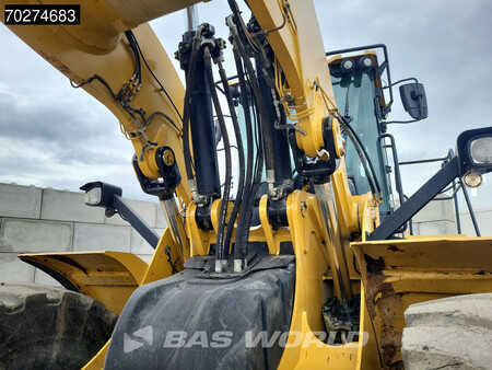 Ładowarki kołowe 2015 Caterpillar 982 M (13)