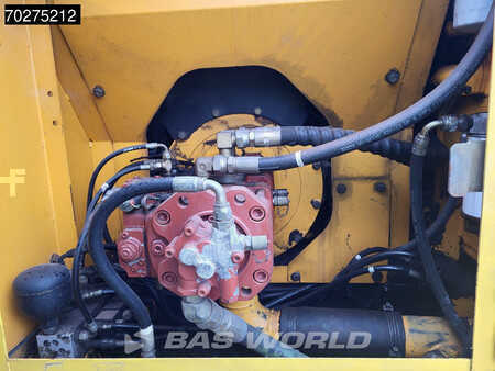Excavadoras de cadenas 2008 Hyundai ROBEX 180 LC-7 (23)