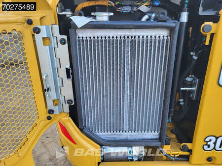 mini escavadeira 2023 Caterpillar 301.5 FACTORY WARRANTY (18)