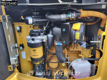 mini escavadeira 2023 Caterpillar 301.5 FACTORY WARRANTY (17)