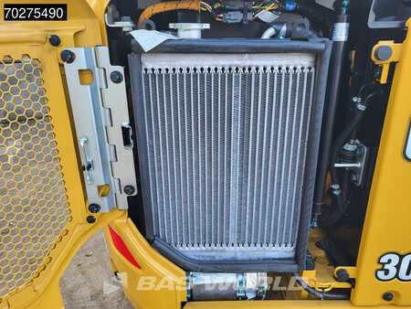 mini escavadeira 2023 Caterpillar 301.5 FACTORY WARRANTY (18)