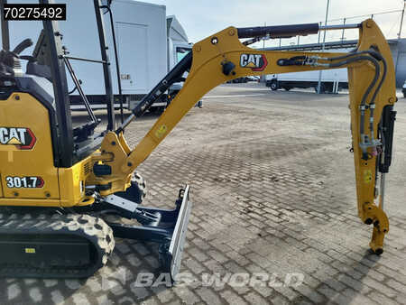 Mini Escavatori 2023 Caterpillar 301.7 CR (9)