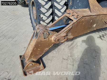 Mobilní bagry 2018 Doosan DX170 W-5 BLADE + OUTRIGGERS (17)