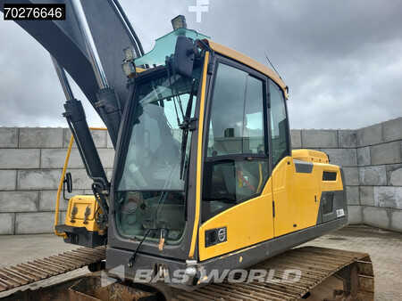 Korečková rýpadla 2013 Volvo EC220 D L (11)