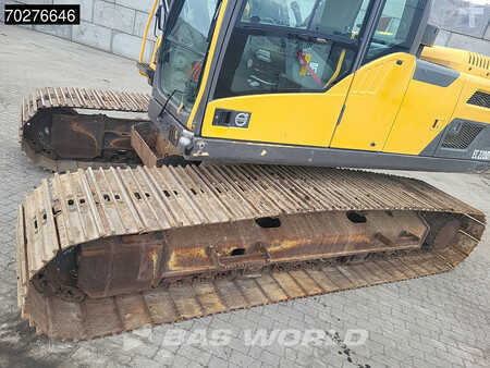 Korečková rýpadla 2013 Volvo EC220 D L (17)