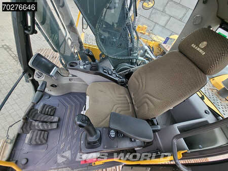 Korečková rýpadla 2013 Volvo EC220 D L (27)
