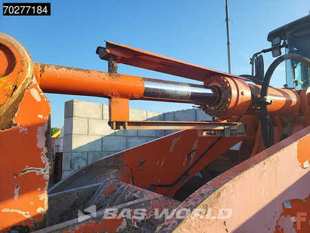 Hitachi ZW130-6