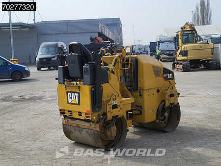 Compactador monocilíndrico 2019 Caterpillar CB1.7 (6)