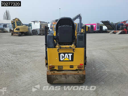 Compactador monocilíndrico 2019 Caterpillar CB1.7 (7)