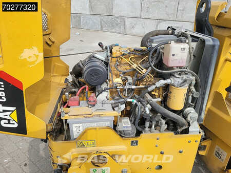 Compactador monocilíndrico 2019 Caterpillar CB1.7 (9)