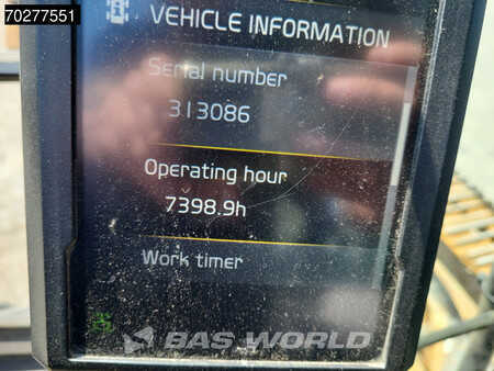 Rupsgraafmachines 2019 Volvo EC300 E L NOVATRON GPS (35)