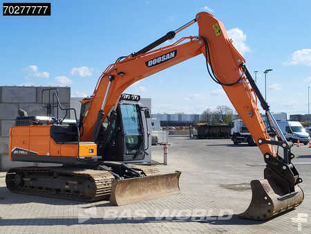 Escavadora de rastos 2022 Doosan DX140 LC-7 3 BUCKETS (25)