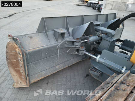 Bulldozere 2022 Liebherr PR726 LGP RIPPER VALVE (10)