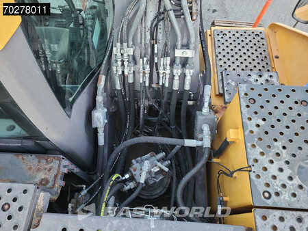 Korečková rýpadla 2018 Volvo EC220 E L (11)