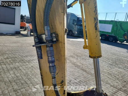 Mini kotrógép 2015 Yanmar VIO25-4 (15)