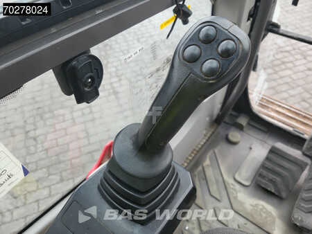 Escavatori cingolati 2019 Volvo EC200 E L (32)