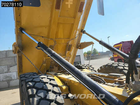 Zalomené klouby-dampry  2016 Caterpillar 735 C (8)