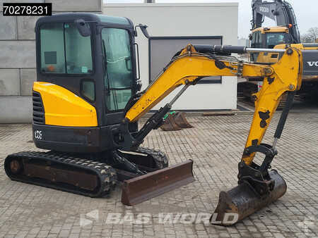 Minigrävare 2016 Bobcat E26 EM (10)
