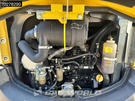 Mini kotrógép 2015 Yanmar VIO25-4 (22)